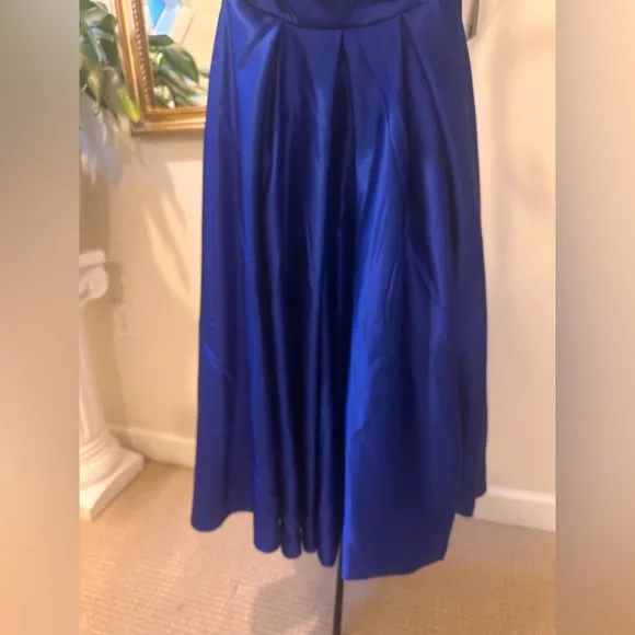 A-line Elegant Off-Shoulder Blue Gown - Picture 9 of 15